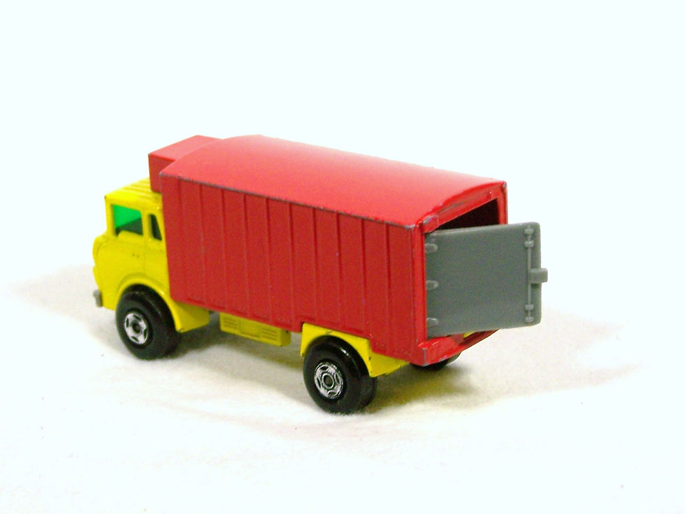 Thumbnail: LES 44c-2 .. GMC Refrigerator Truck