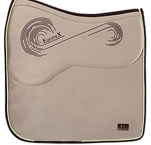 equitex-correctional-elegance-velvet-dressage-saddle-pad-rear-lift.