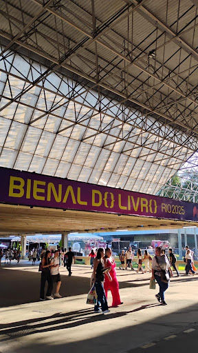 Entrada da Bienal do Livro, no Rio de Janeiro, durante a edição de 2025. Foto: Esthefane Silveira.