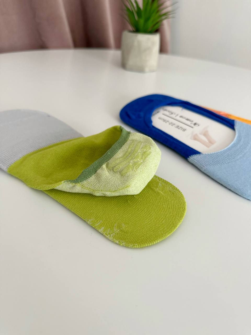 Прев'ю: Слідочки з бавовни