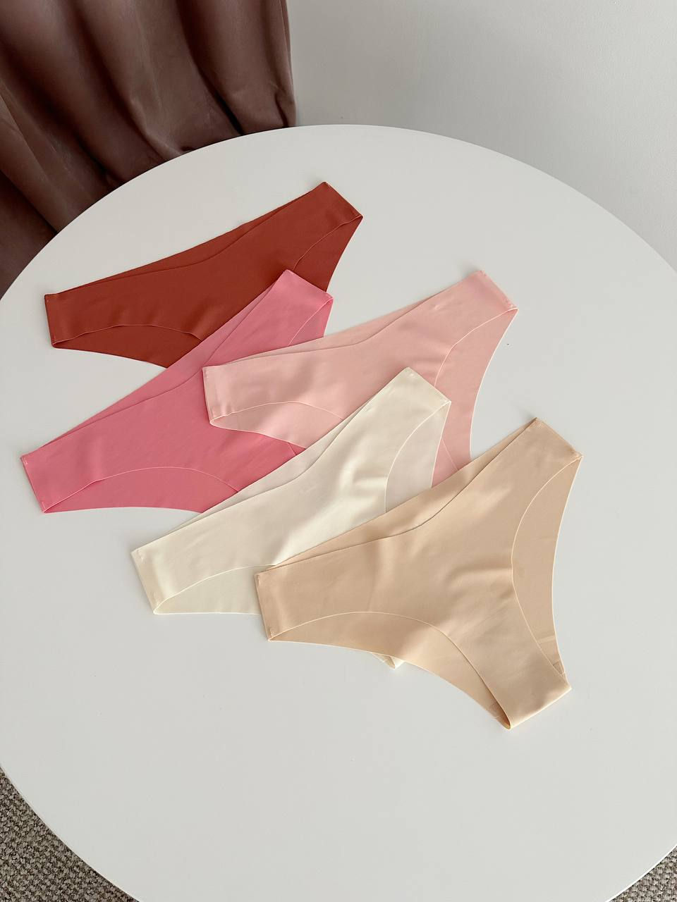 Прев'ю: Безшовні американки