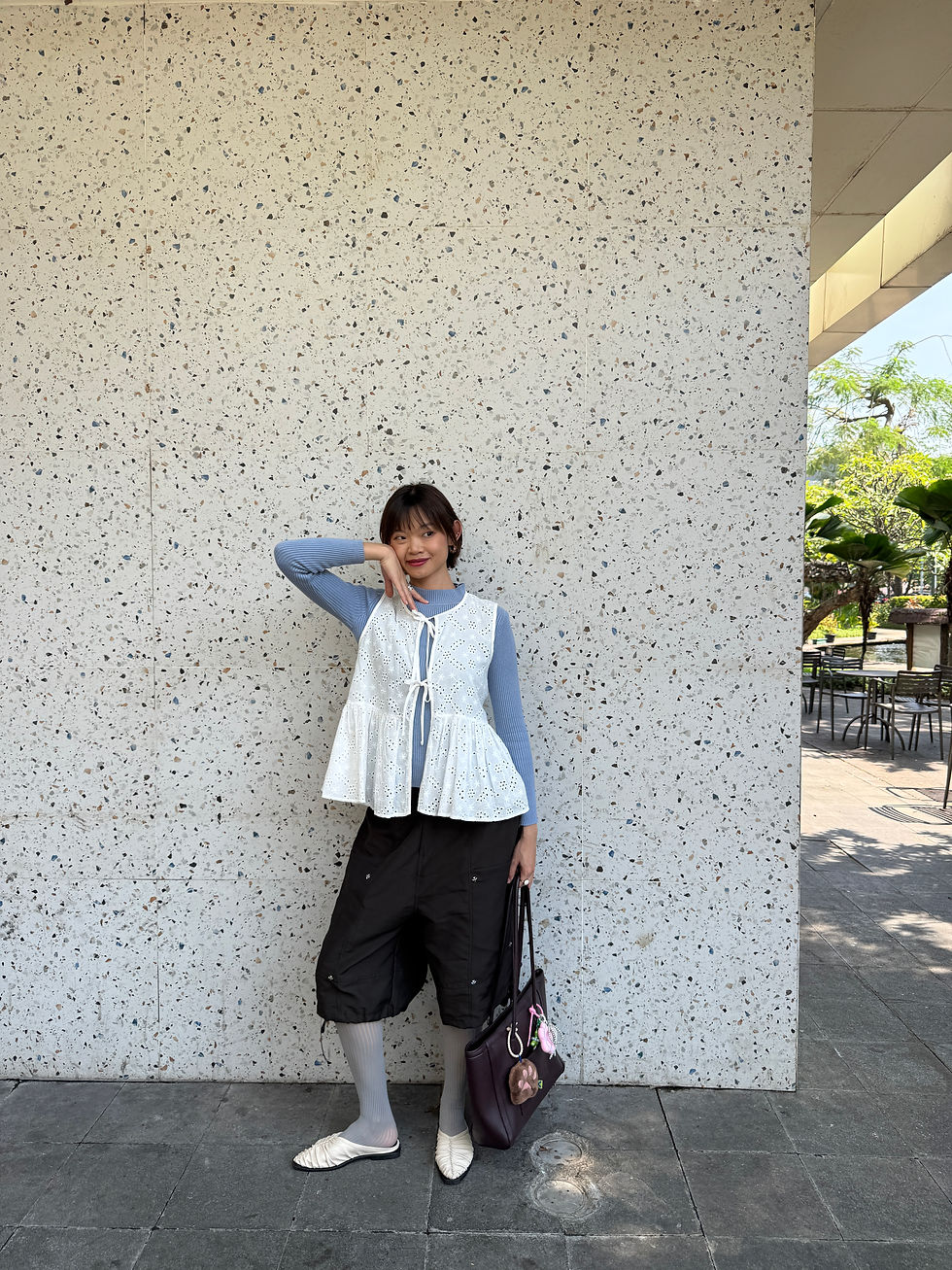 Turtleneck top | Lace outer | Pants | Shoes | Socks dari Taobao (similar) | Bag
