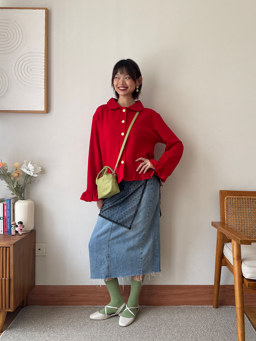 Outer fleece red | Skirt from odiva sold (similar) | Apple green bag | Socks | Shoes | Layer skirt