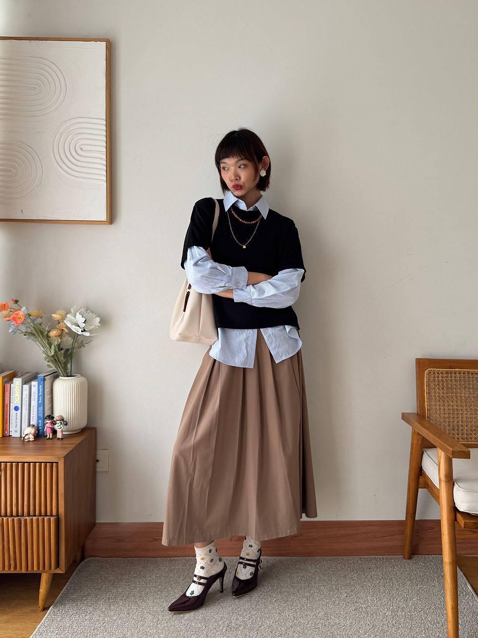 Shirt | Tshirt | Skirt | Socks | Bag | Long necklace