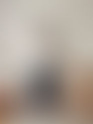 Alasan Kenapa Celana Coklat Lebih Powerful Dari Celana Hitam