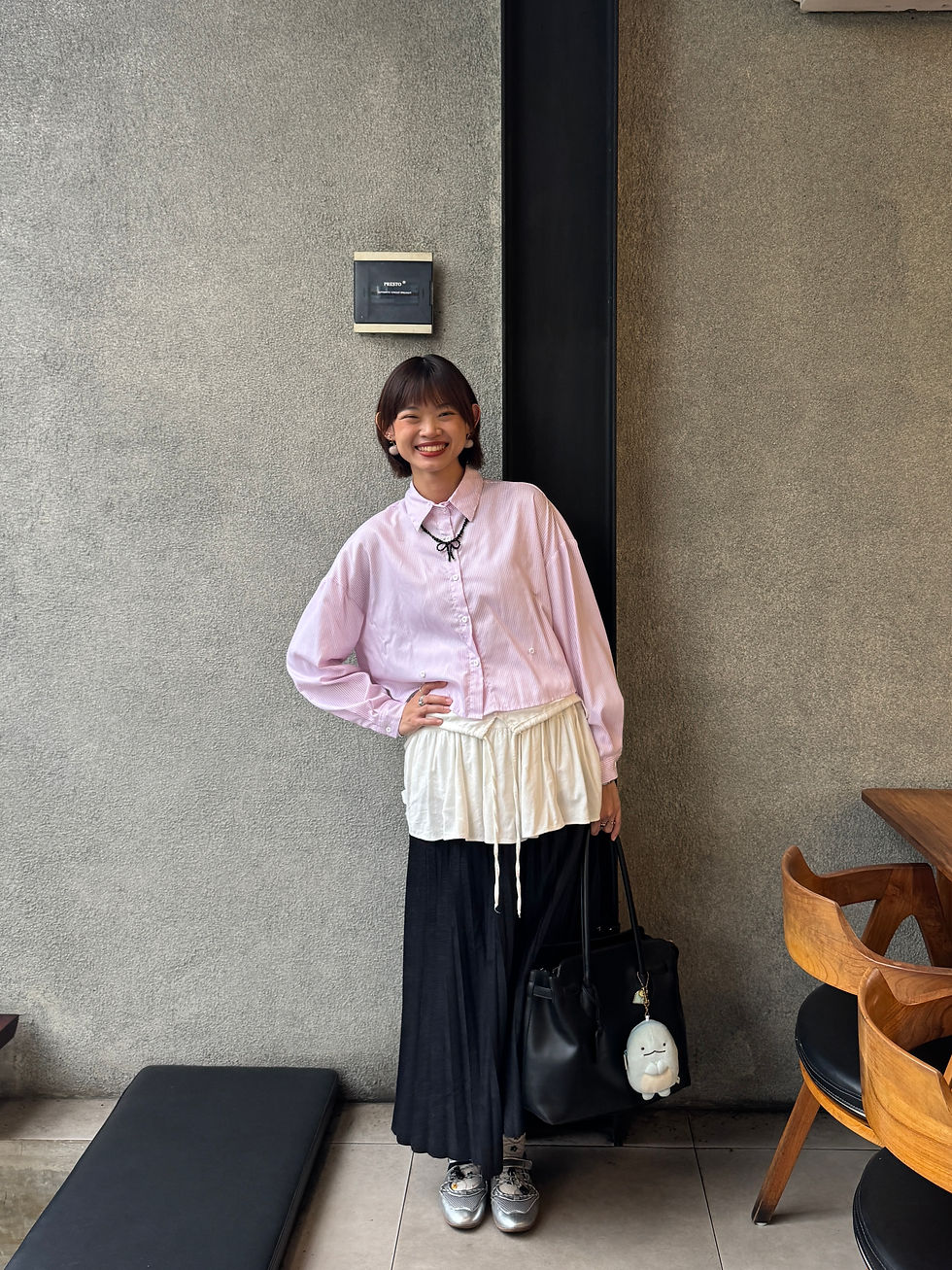 Shirt | Mini dress yang kupakai jadi rok | Skirt | Bag | Necklace