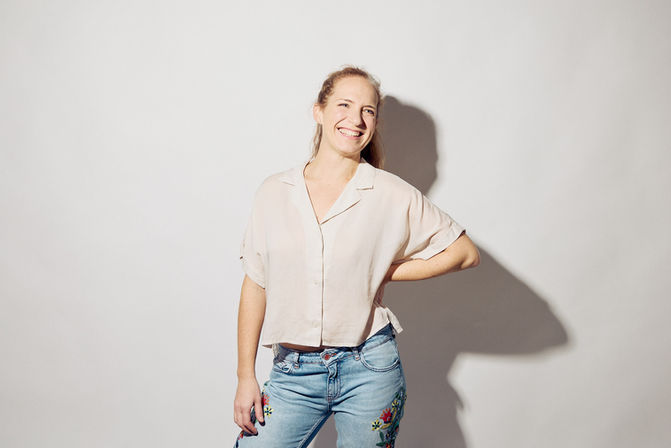 ZUZANA ĎURÍKOVÁ
Actress & Singer