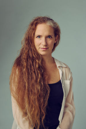 ZUZANA ĎURÍKOVÁ
Actress & Singer