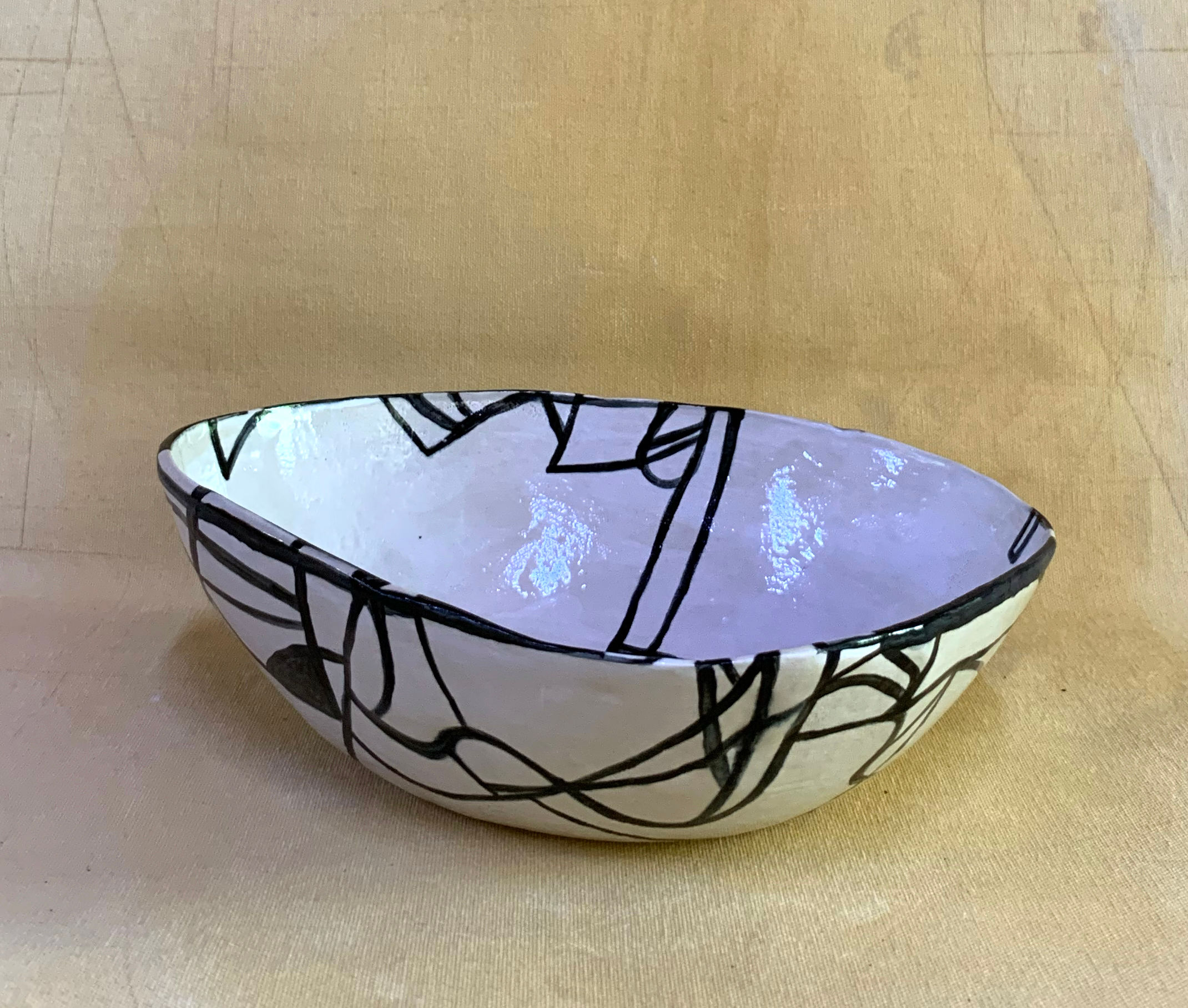 קערה אובלית שחור לבן