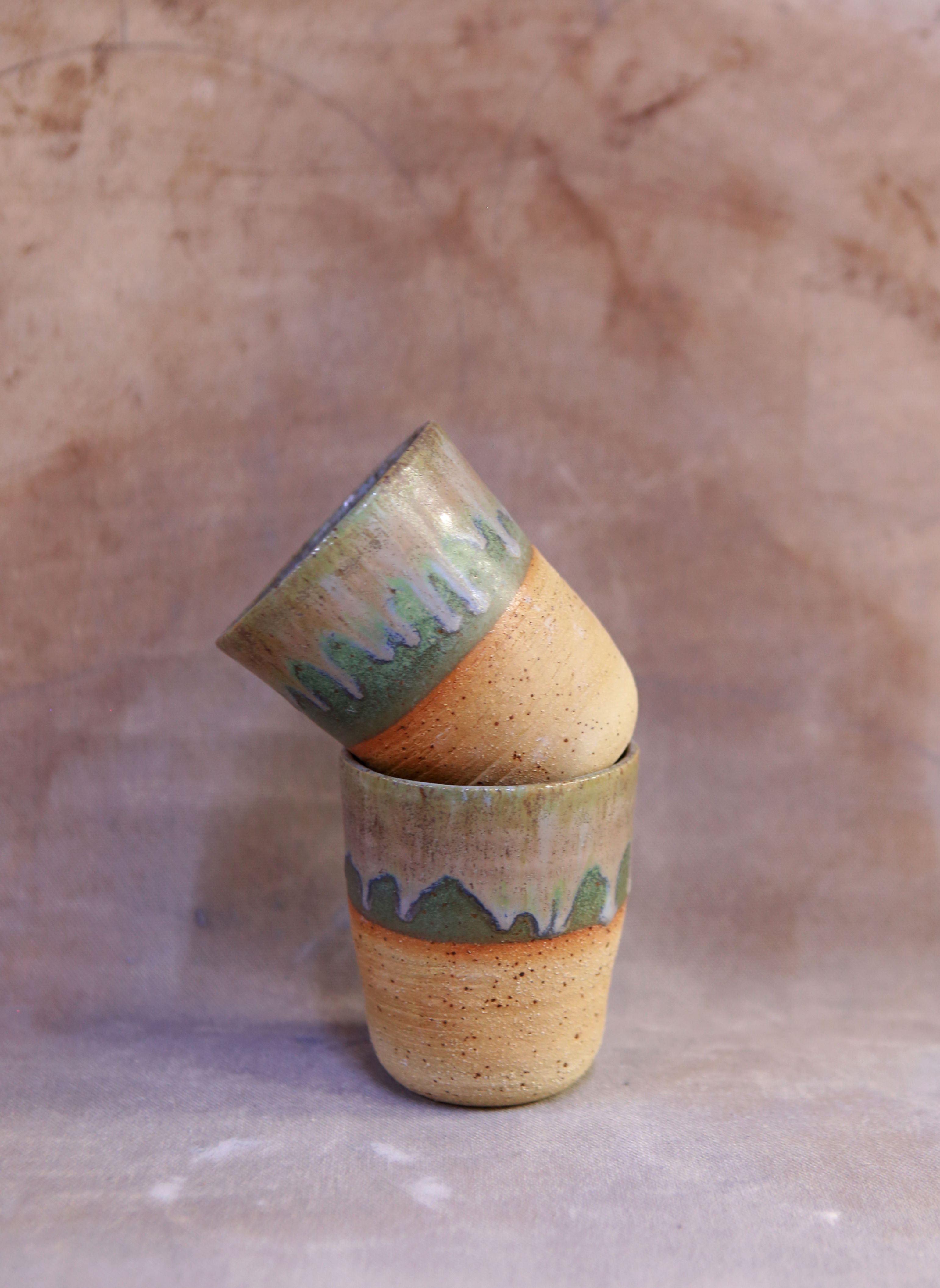 כוסות בינוניות ירוקות