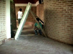 Si una viga  de madera sostiene ...