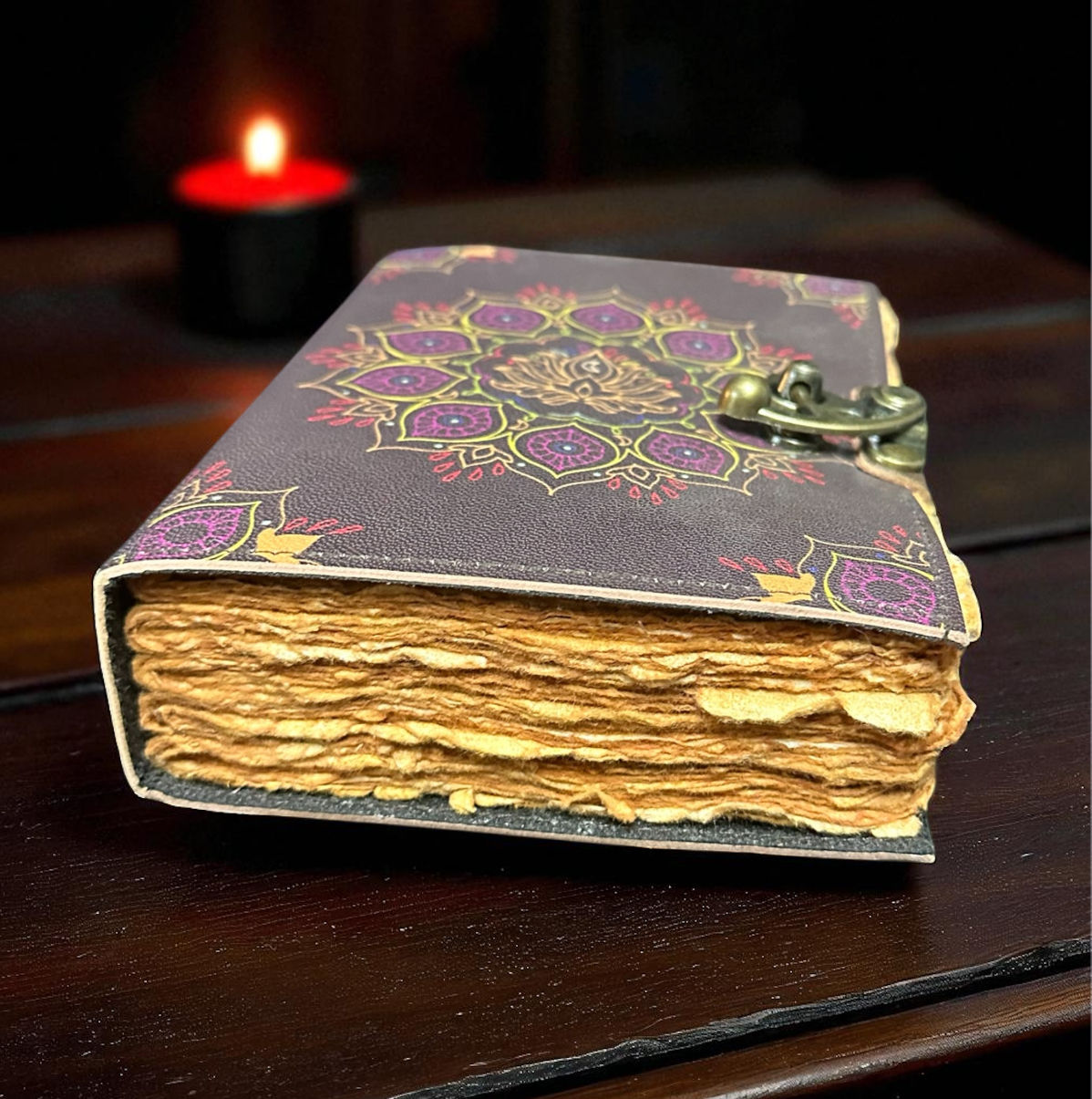 Grimorio de Cuero Flor de Loto