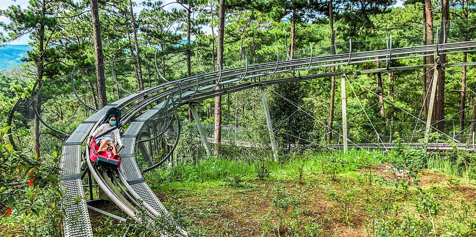 Sở hữu đường trượt dài 2.400m – dài nhất Đông Nam Á, Xe Trượt Thác Datanla 3. (Ảnh: sưu tầm)