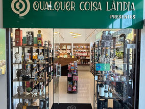 Qualquer Coisa Lândia