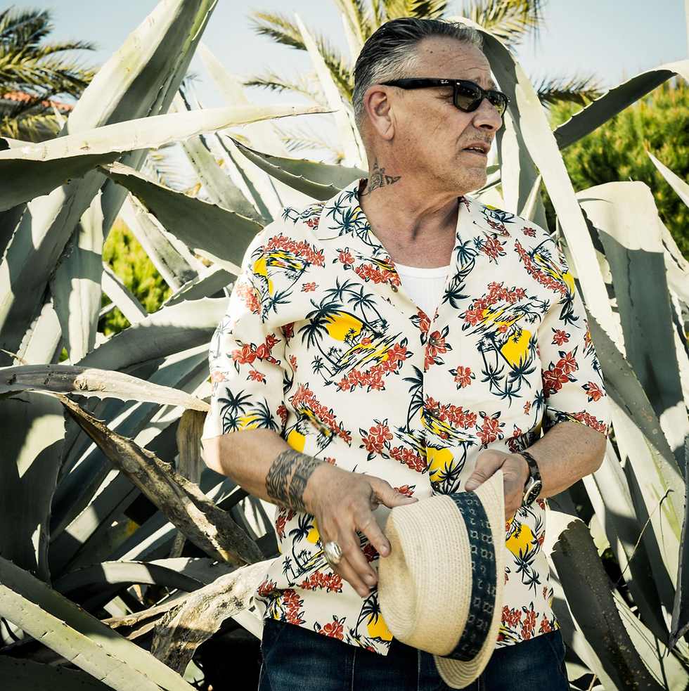 Miniature : LA CHEMISE HAWAIENNE "PALMIERS/HIBISCUS" blanc - mise en situation 2