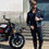 Miniature : veste jean bleu jackster de la marque bolid'ster vue en situation sur mannequin avec une moto