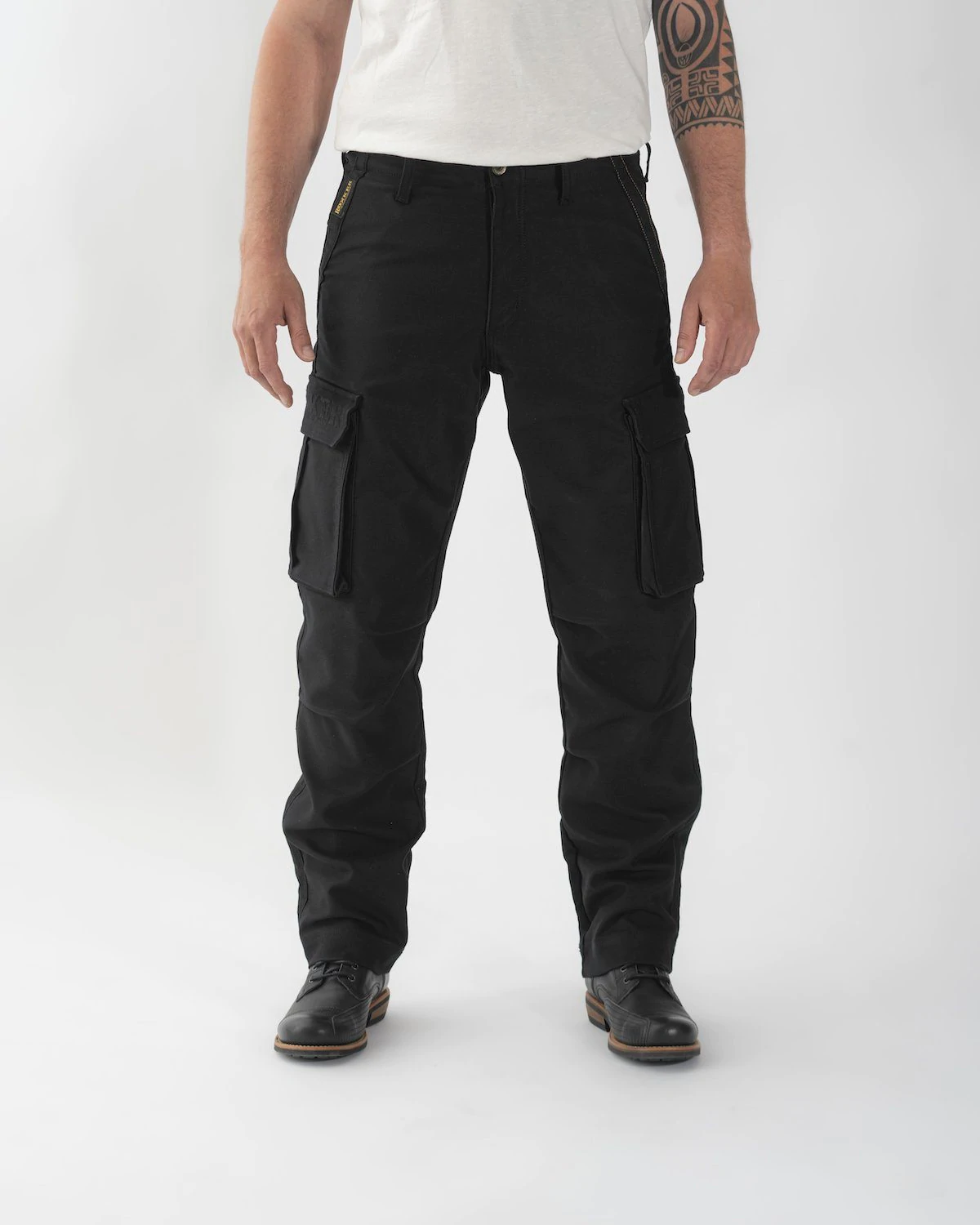 Pantalon moto noir - black jack - mise en situation de face