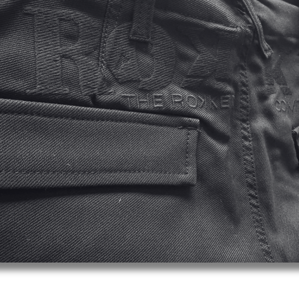 Pantalon moto noir - black jack - vue sur broderie arrière