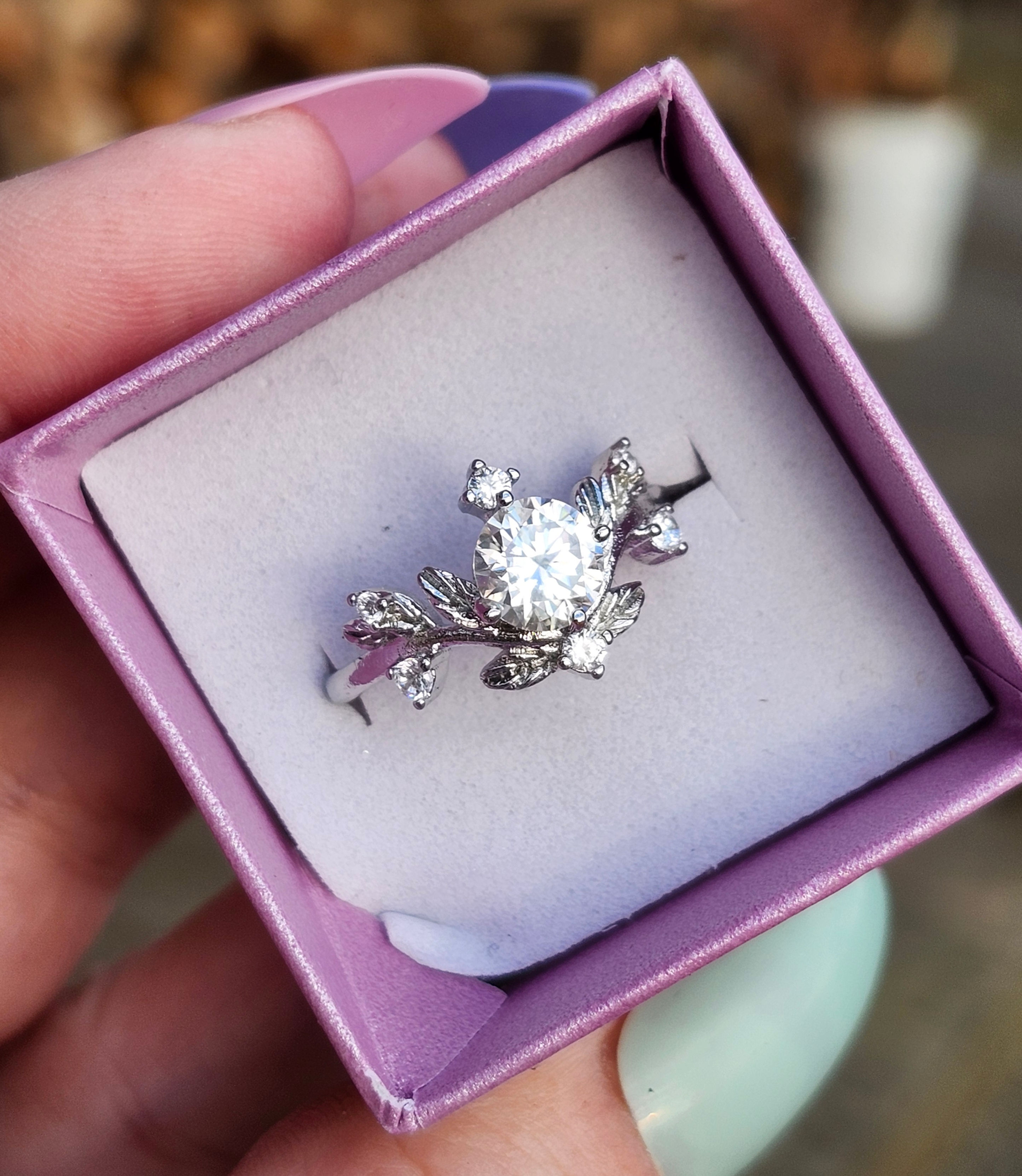 Moissanite Scrolled Leaves Ring