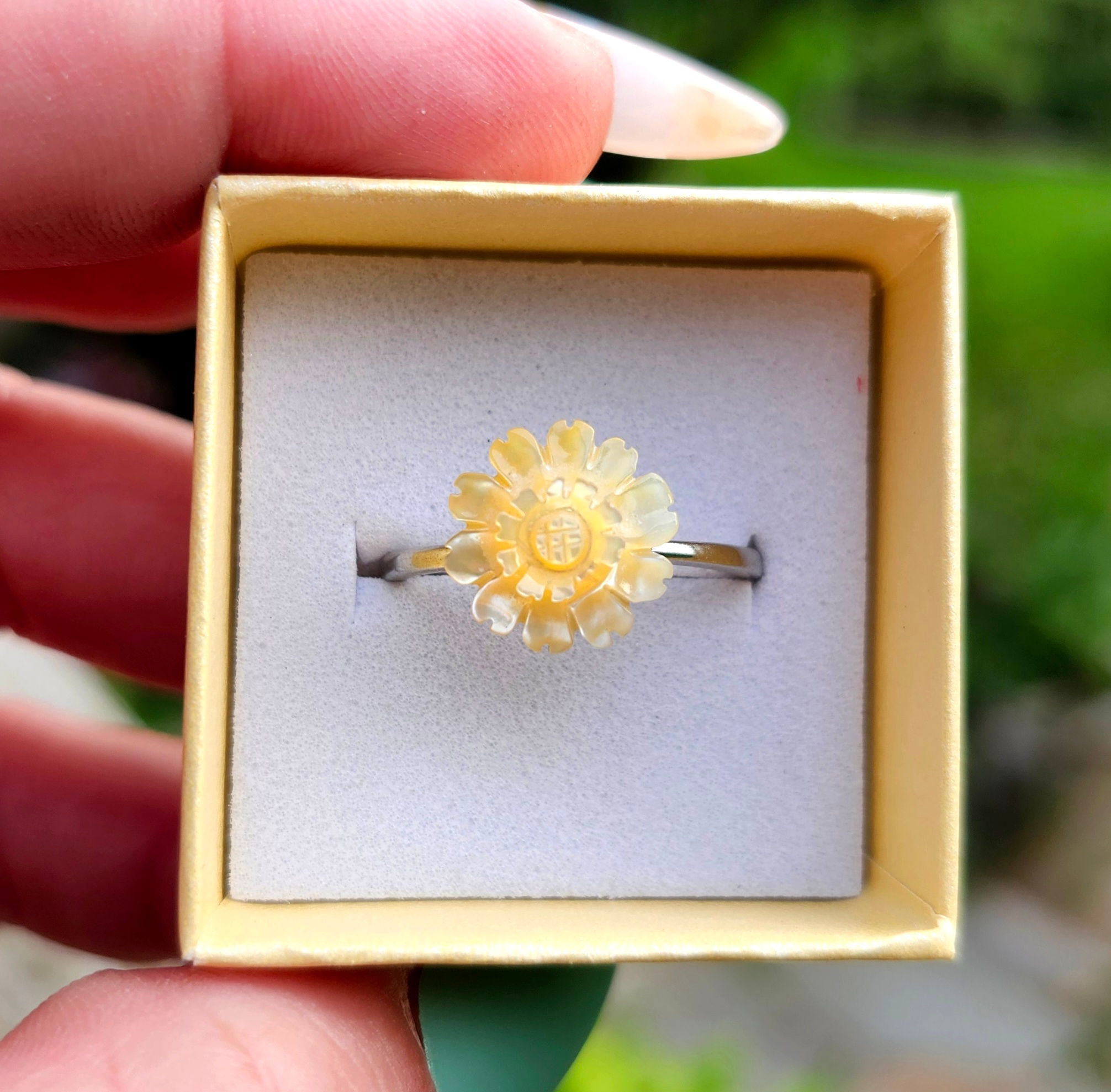Yellow Shell Sunflower Ring
