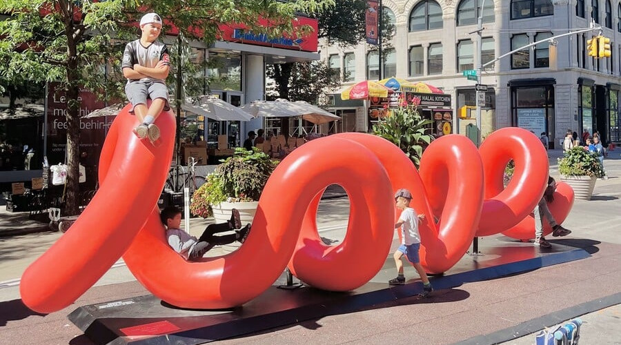 Yoni Alter’s interactive sculpture invites NYC to see “love” from a new perspective
