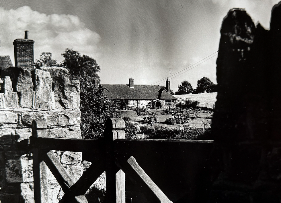 Nos 3 & 4 Highfield Bungalows. Surnames of previous owners of No3 include: Winter and Dobson; of No4 include Avis, Woodger, Grant and Gale