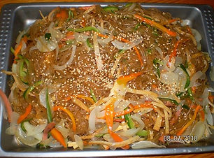 Japchae yemeği