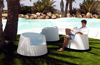 roulette-loungechair-eero-arnio-vondom-2.webp