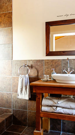 Beluk Bathroom 2.jpg