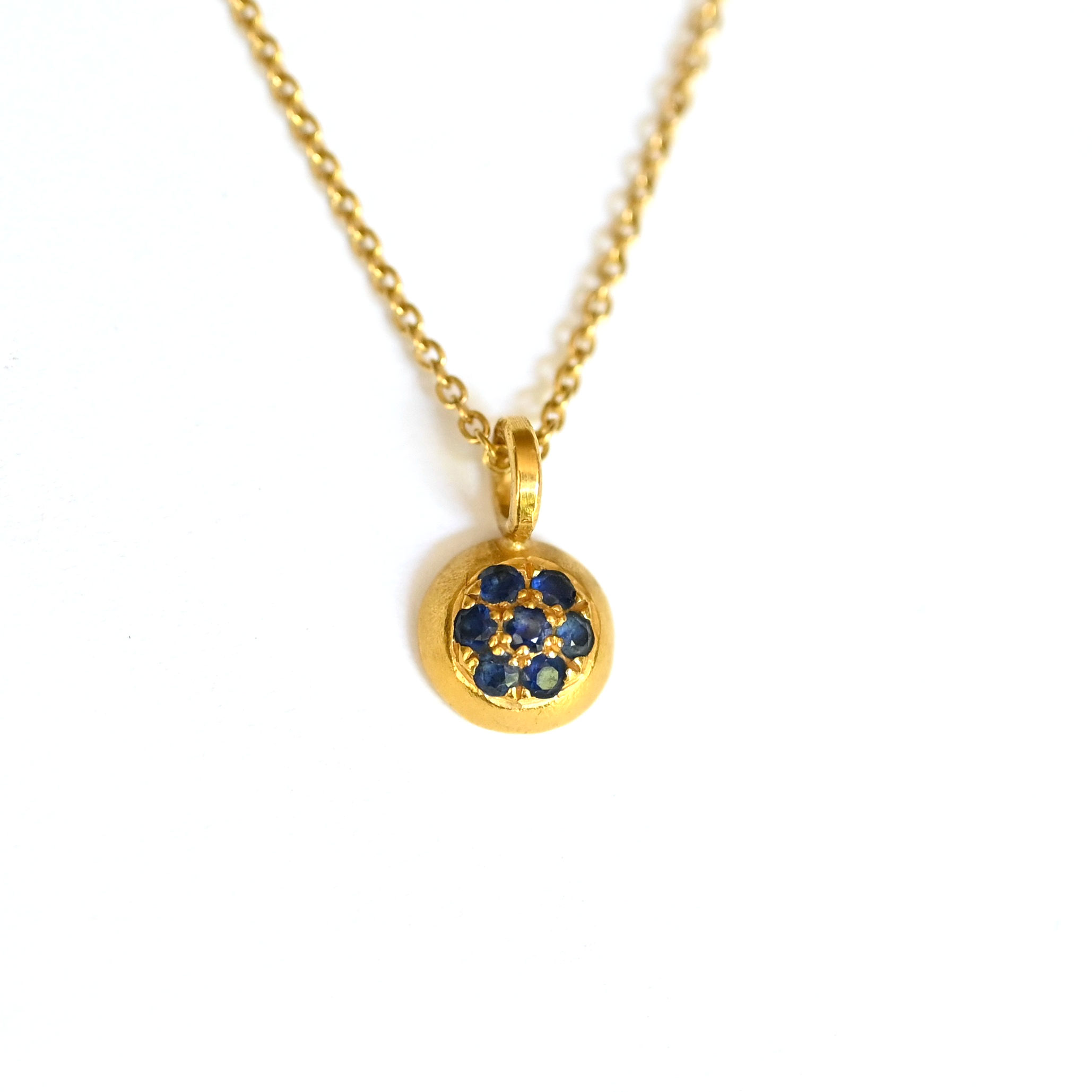 SAPPHIRE DOME NECKLACE
