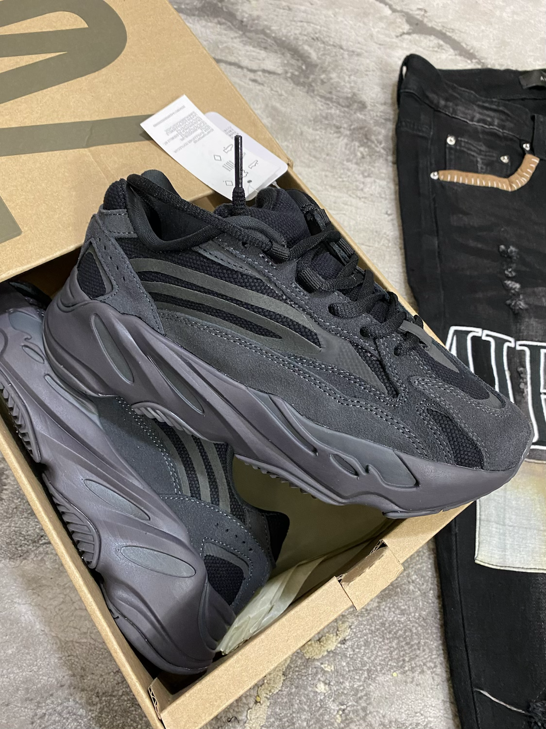 Yeezy 700 