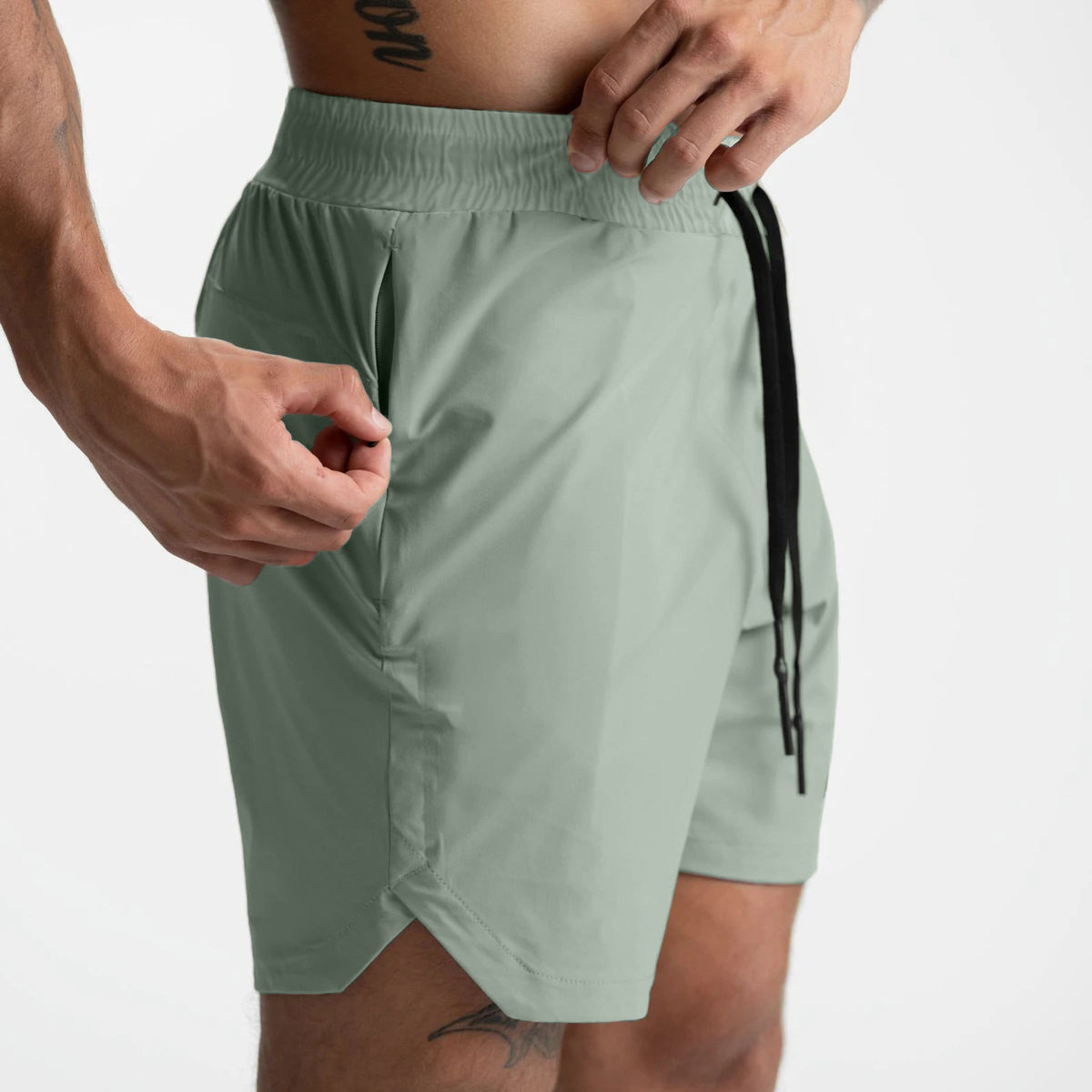Shorts de corrida masculinos de camada única, secagem rápida ginásio cor sólida
