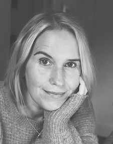 Black and white image of JOANNA QUINN author