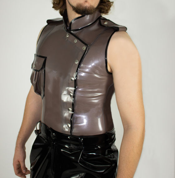 marvin silberne weste.jpg