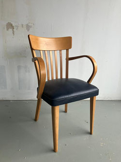 Houten stoeltje