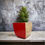 Miniature : Cache pot rouge et bois