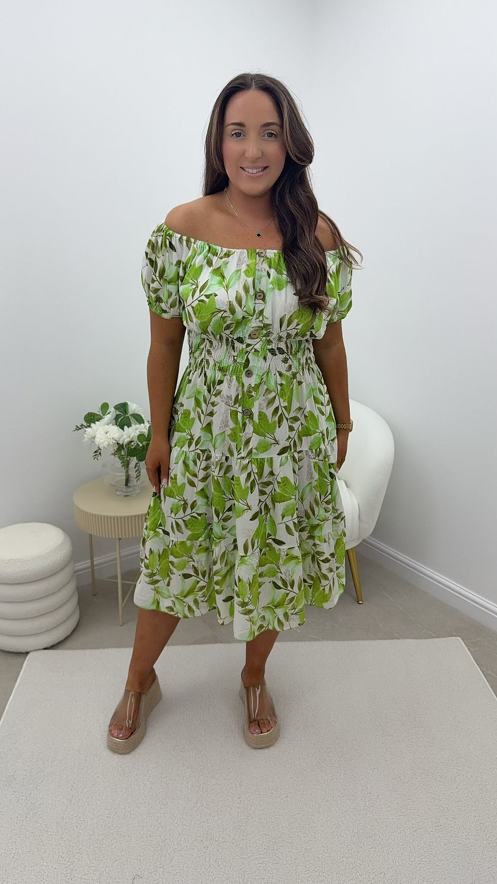 Thumbnail: Valencia Leaf Print Magic Midi Dress Green