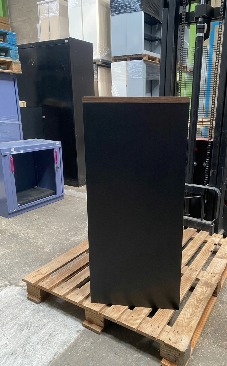 Miniature : Armoire 1/2 RONEO avec clés (Qte : 15) ARM604