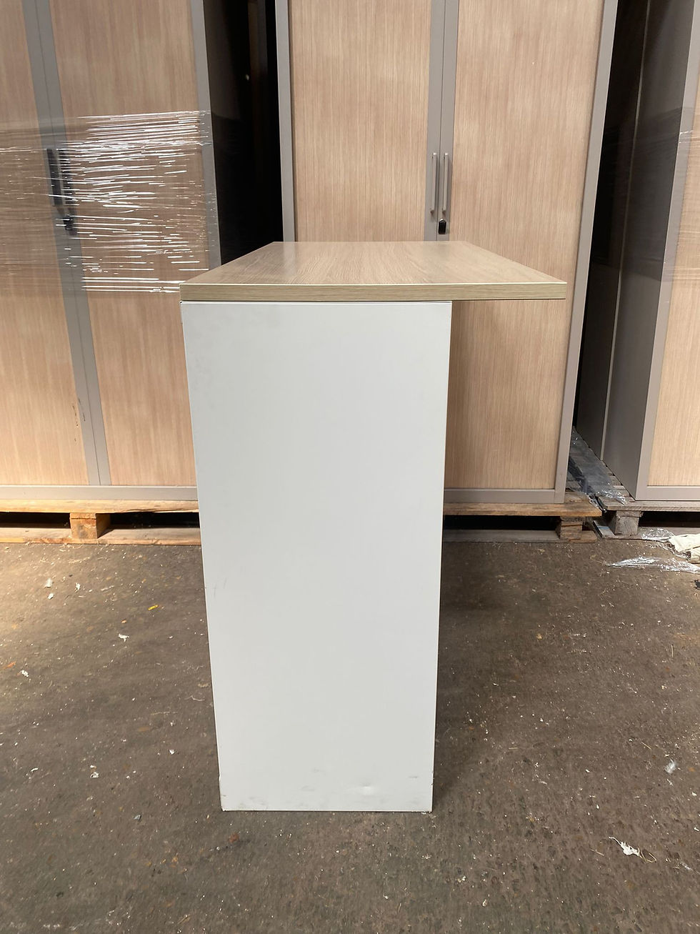 Miniature : Armoire 1/2 avec clé plateau bois – MAJENCIA (Qté : 1) ARM573
