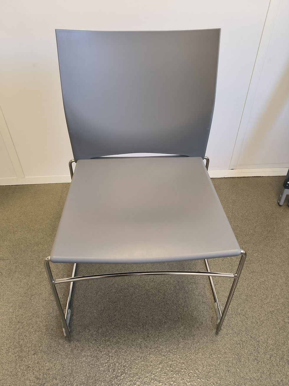 Miniature : Chaise de visiteur moderne gris et chromé  (Qté : 3) CHA383