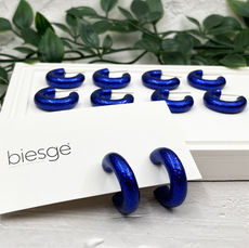 El yapımı kobalt mavi simli, paslanmaz çelik aparatlı halka küpe