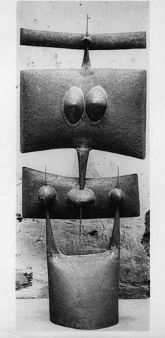 The Empress - 1961: H.142 x W.60 cm. Wrought iron. Hotel Lutetia Collection, Paris (Copyright P. Hiquily - Hiquily Archives)