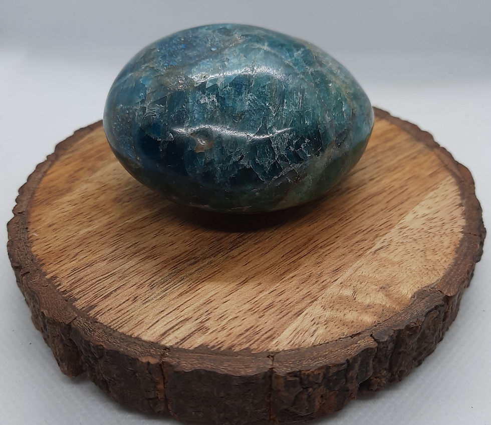 Thumbnail: Blue Apatite