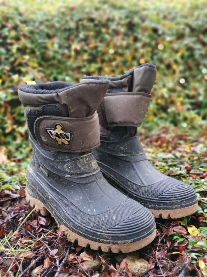 Thumbnail: Vass Fleece Lined Boot features a large quick release fastening Strap, waterproof to halfway Ladies and Junior Sizes