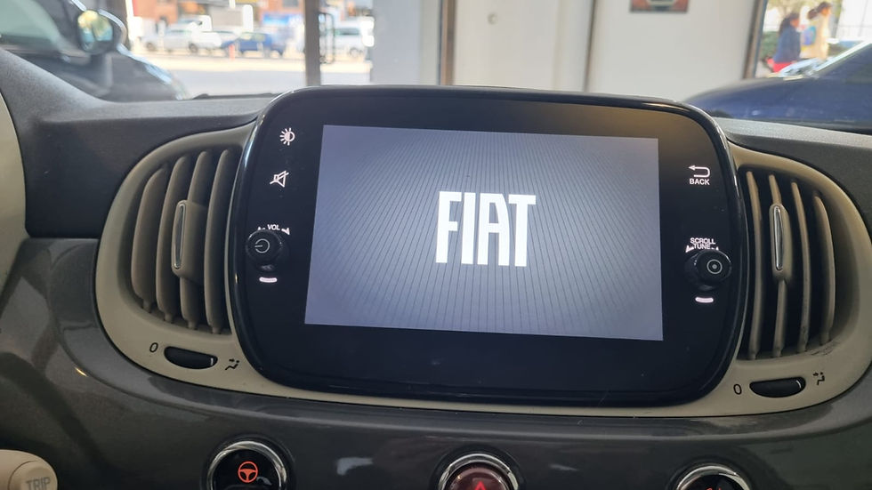 Miniatura: FIAT 500 Dolcevita 1.0 Hybrid 51KW 70 CV