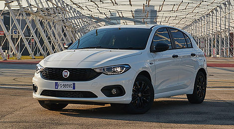 fiat-TIPO-street-5P.jpg