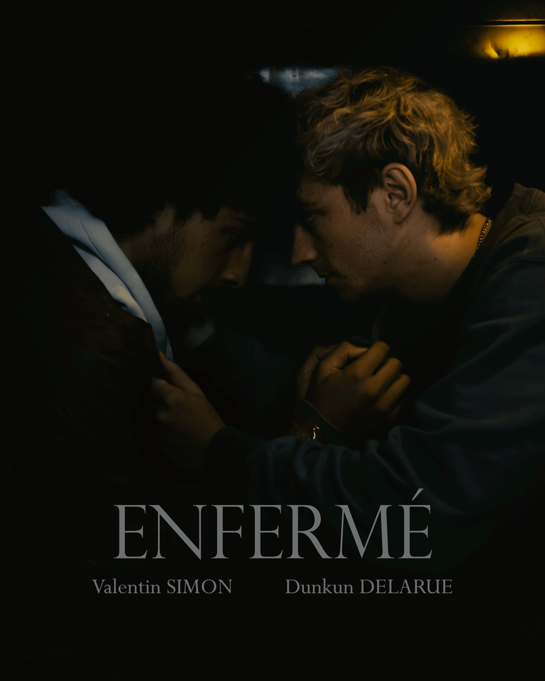 Affiche-Enfermé.gif