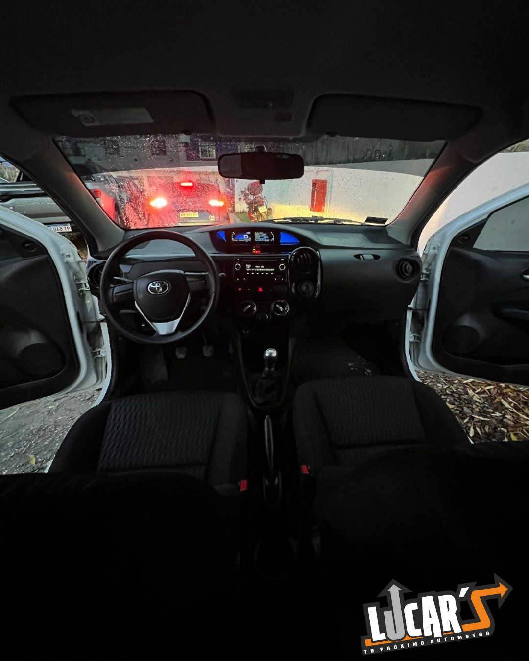 TOYOTA ETIOS 4P X