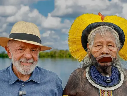 Raoni recebe medalha de Lula e alerta sobre exploração de petróleo