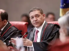 Presidente do TSE reclama de interferência em decisões da Corte